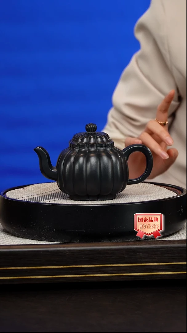 茶壶紫砂鲍静贞