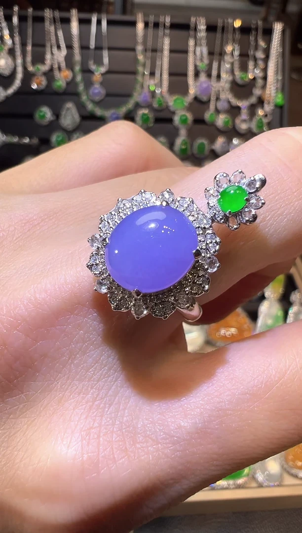 吊坠(不含链)18K金镶嵌翡翠蛋面两用