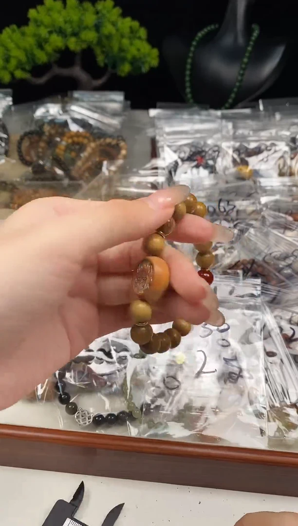 白玉菩提手串1030