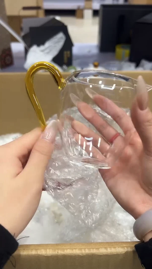 黄色怡然简易包装