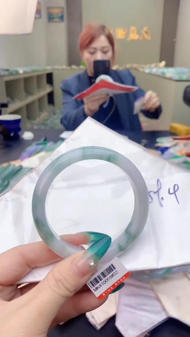 【闪购商品】翡翠手镯未镶嵌0515036737