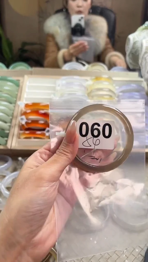 手镯玛瑙/玉髓未镶嵌060