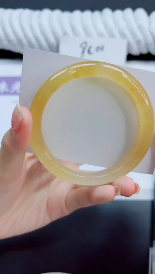 未镶嵌手镯石英质玉135/63.3  HL