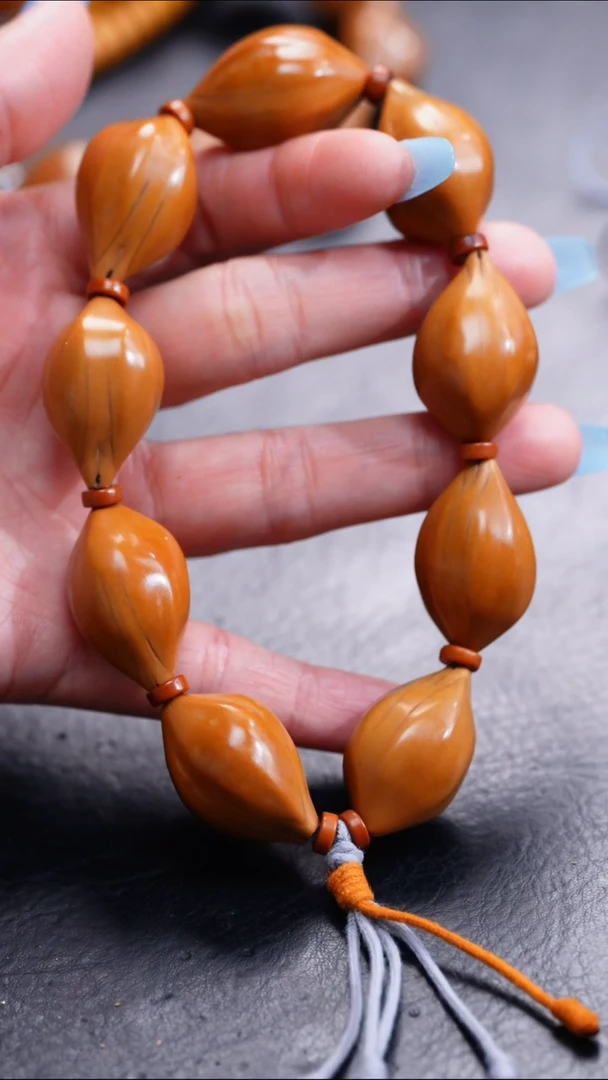 【闪购商品】橄榄核吊坠橄榄核