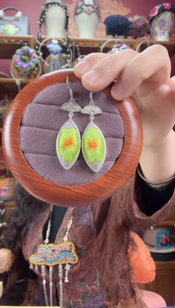 刺绣耳环30甜甜家