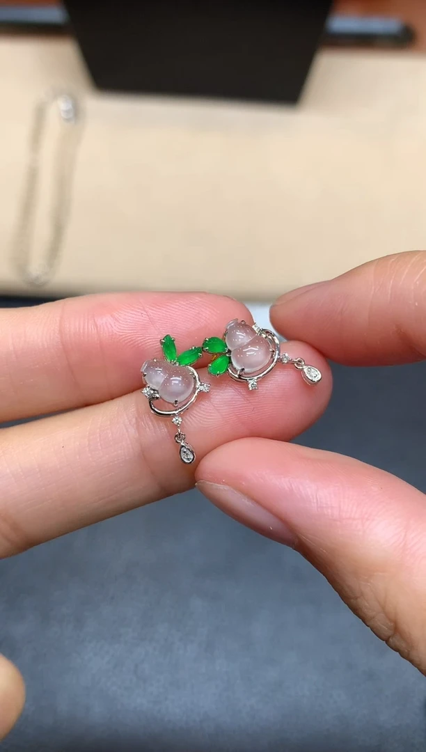 18K金镶嵌翡翠耳饰葫芦【无服务费