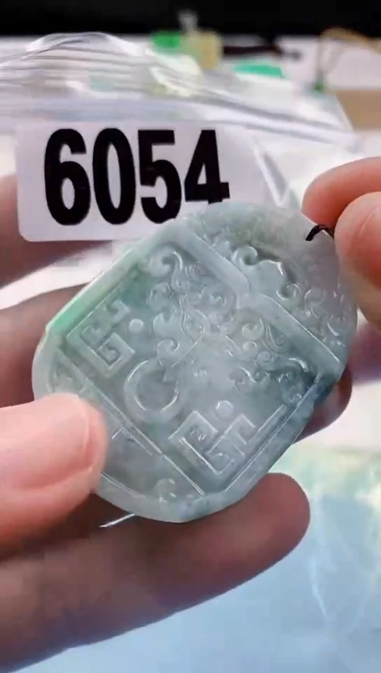 【闪购商品】翡翠挂件未镶嵌天然翡翠吊坠挂件