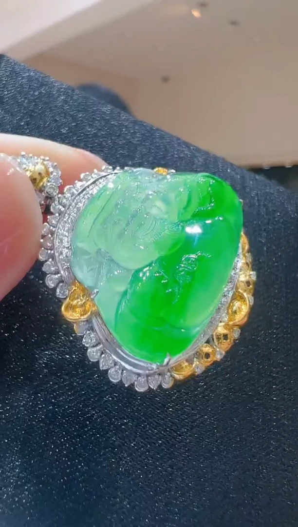 【闪购商品】翡翠吊坠(不含链)18K金镶嵌