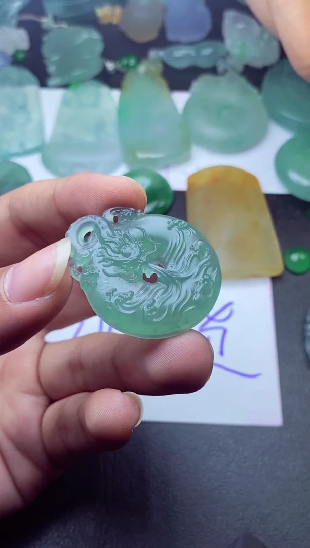 未镶嵌定制翡翠B****nBenson