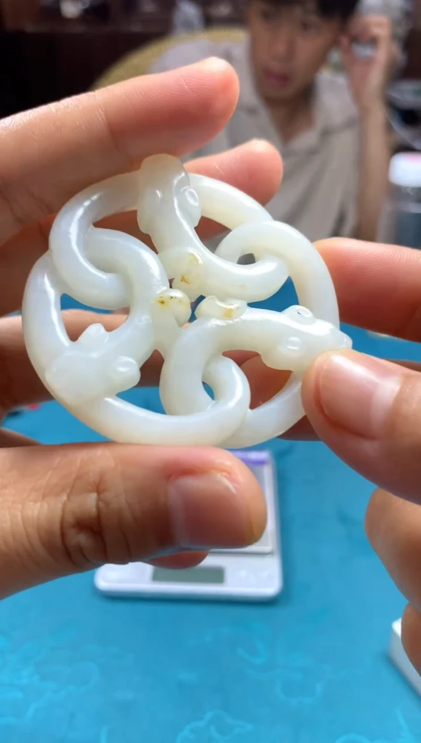 和田玉未镶嵌颈饰1