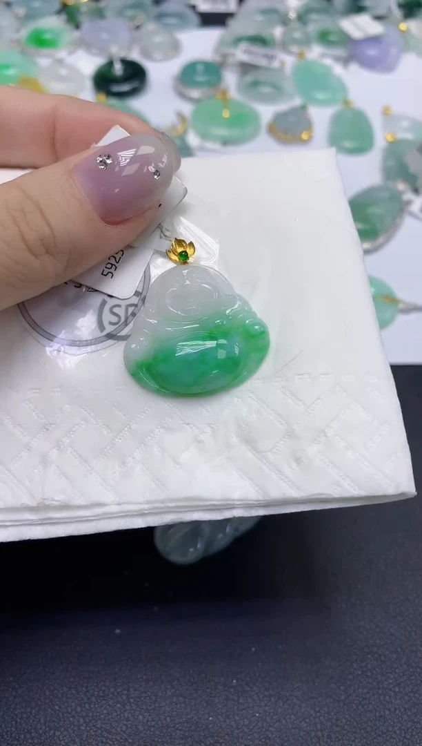 颈饰18K金镶嵌翡翠天然缅甸翡翠A货百元以上9元证书费自理