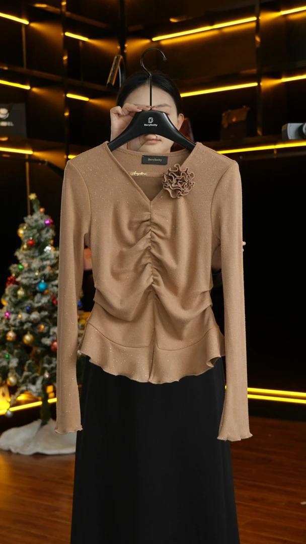 berylbetty轻奢百搭修身冬季时尚气质高级燕麦色显瘦上衣LJ B1628