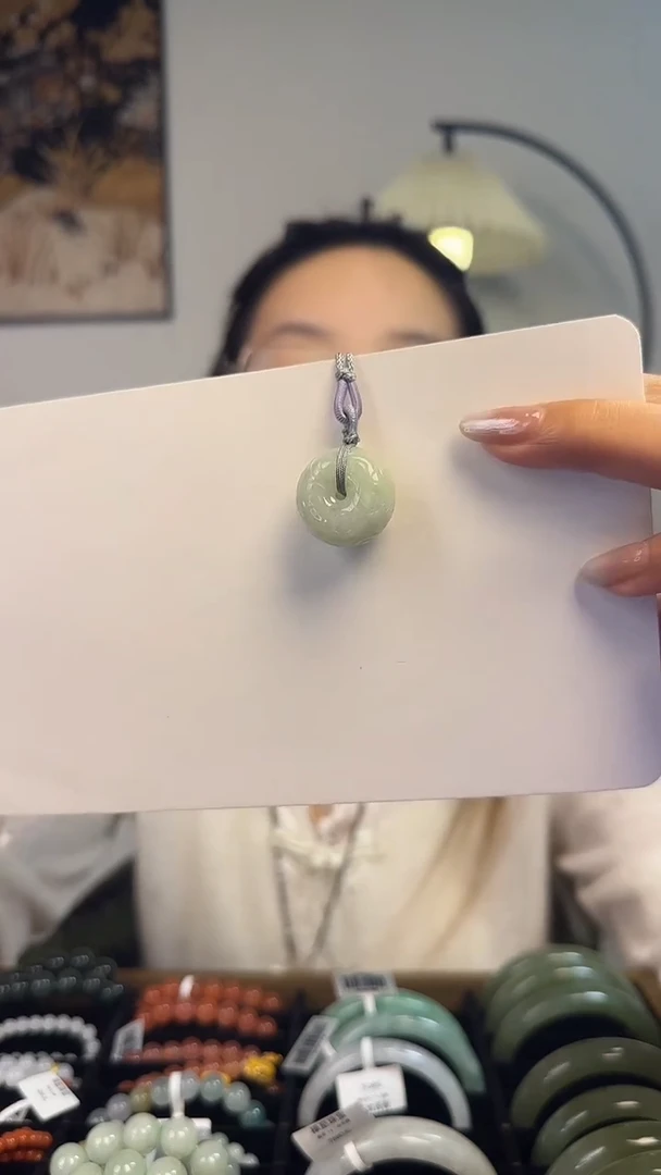 翡翠未镶嵌吊坠(赠链)翡翠挂件 多样性发货 发货发其一