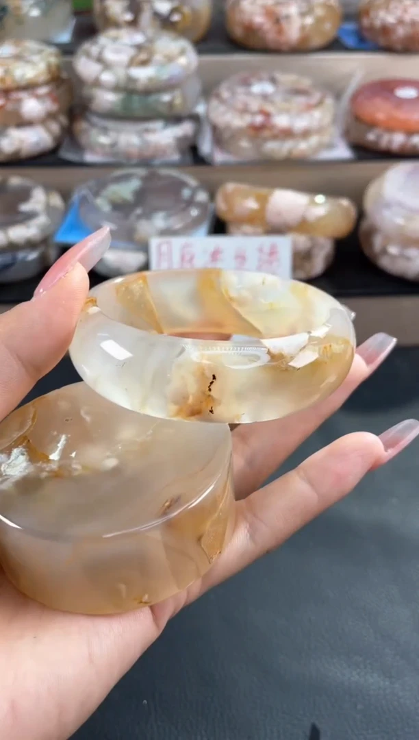 未镶嵌手镯石英质玉62