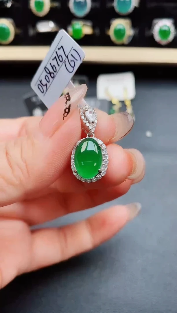 翡翠银S925镶嵌吊坠(赠链)58500