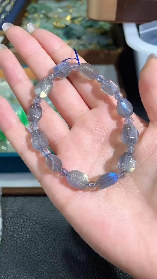 颈饰未镶嵌拉长石2026122601多样性发一