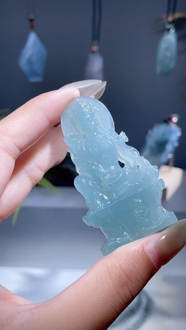 颈饰未镶嵌翡翠度母