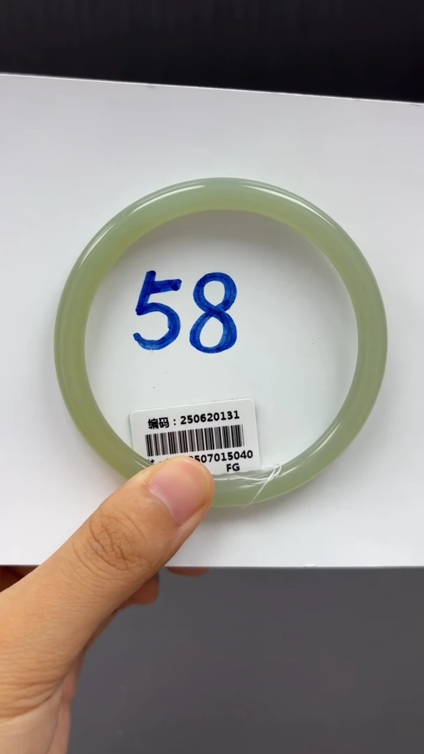 和田玉（糖玉）手镯未镶嵌0131