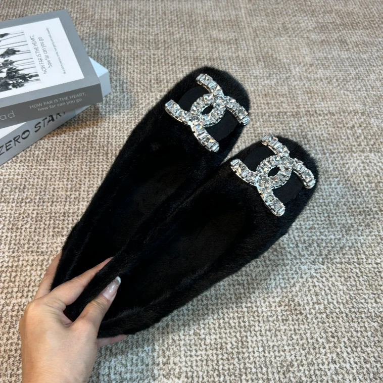 小香风水钻方头加绒豆豆单鞋女2024新款温柔毛毛鞋女秋冬外穿棉鞋