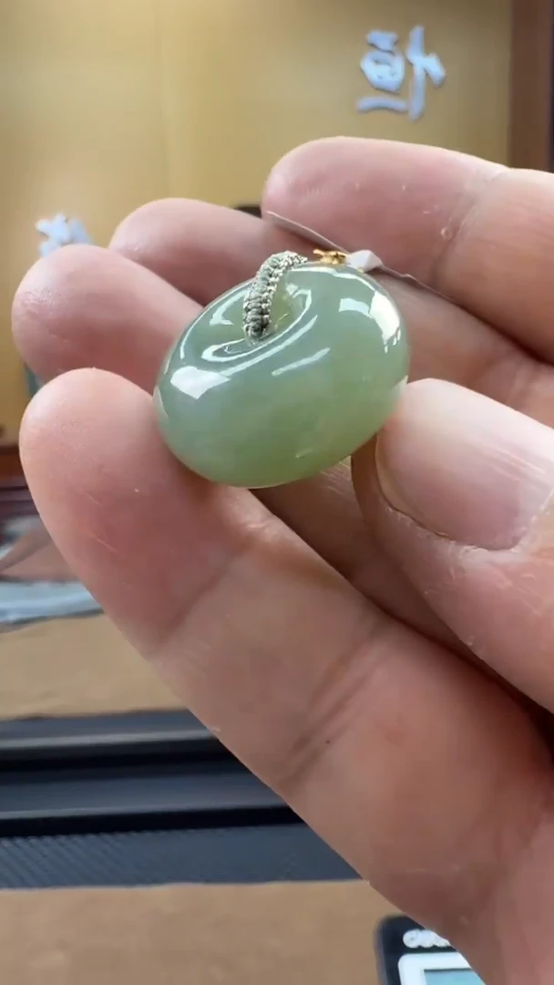 颈饰未镶嵌和田玉挂件