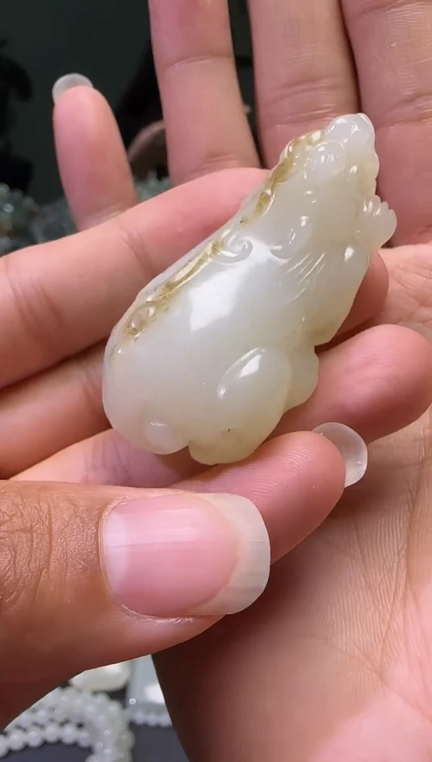 颈饰未镶嵌和田玉新疆和田玉金山貔貅挂件福利