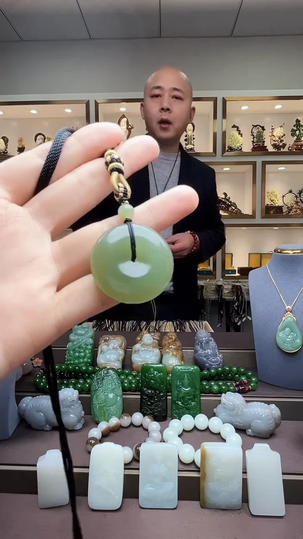 【闪购商品】和田玉颈饰未镶嵌苏