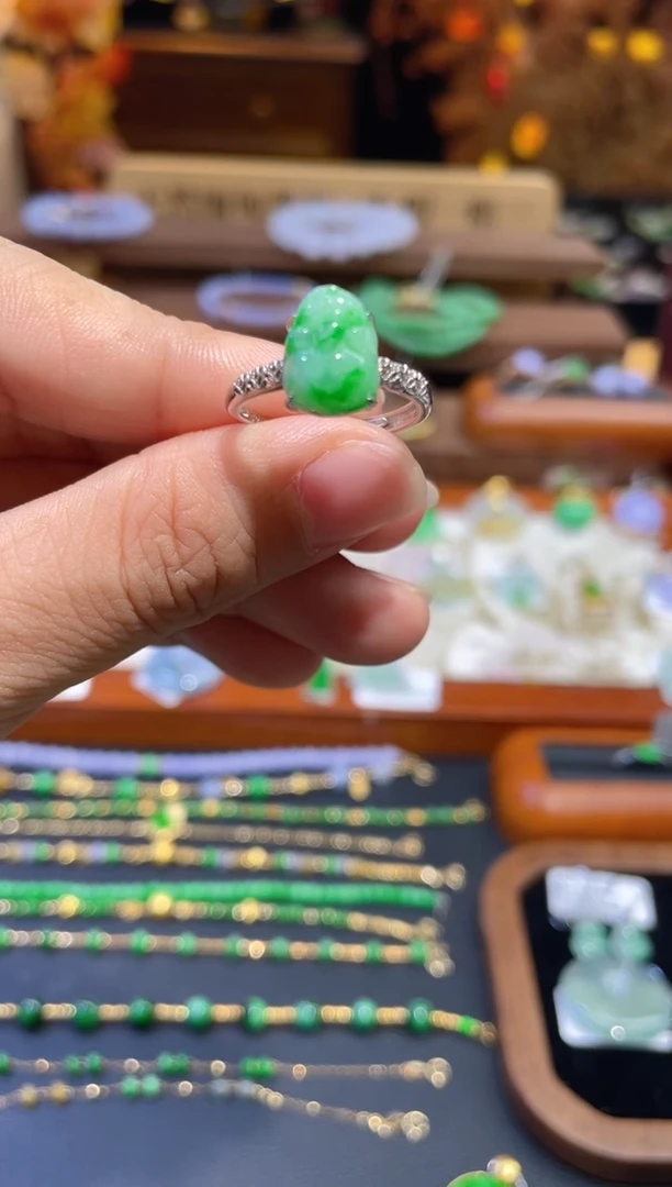 颈饰未镶嵌翡翠假一赔三