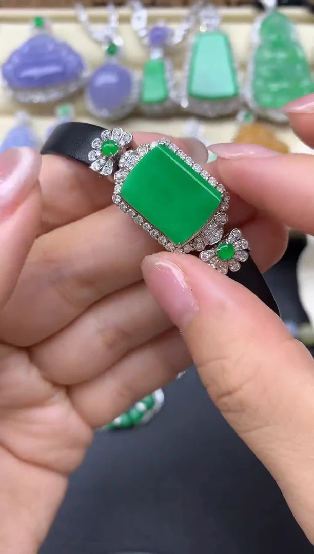 【闪购商品】翡翠手串18K金镶嵌205-中国好珍宝