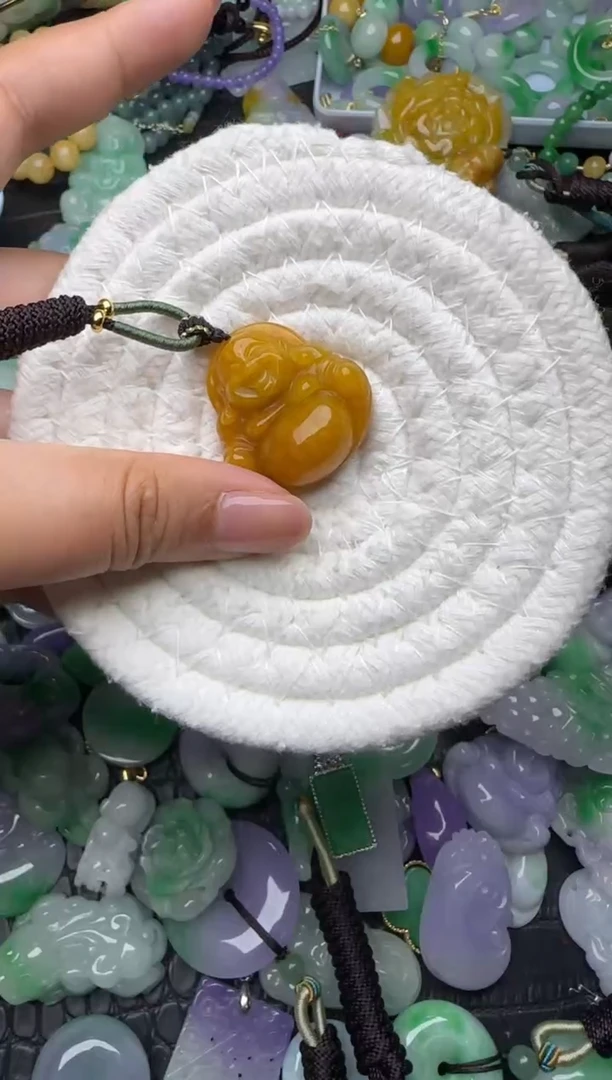 颈饰未镶嵌翡翠缅甸翡翠吊坠