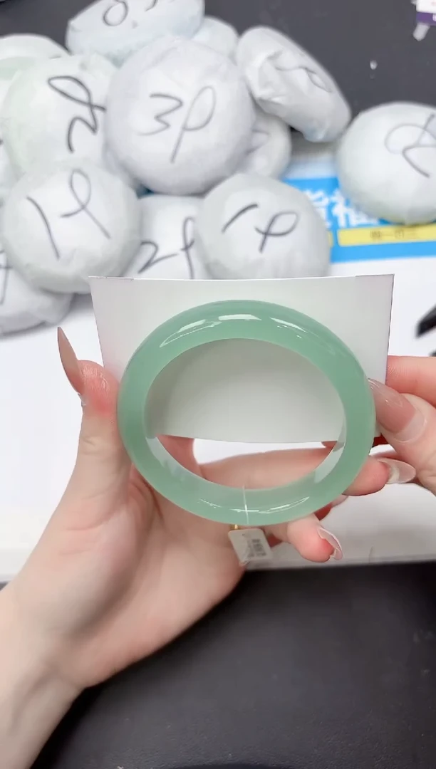 未镶嵌手镯石英质玉175-62