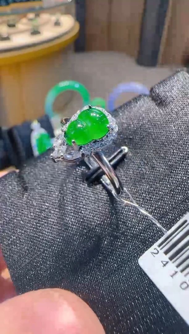 【闪购商品】翡翠戒指合金多样性发货一件