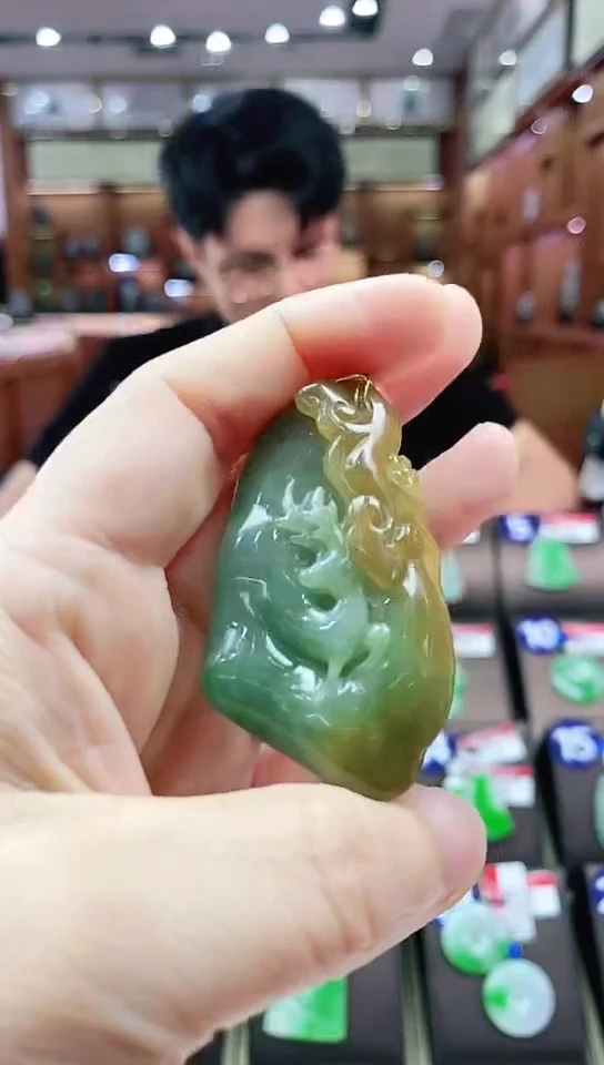 颈饰未镶嵌翡翠花件