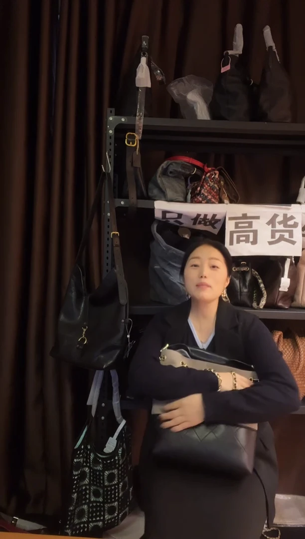 牛皮（革）高端订制时尚百搭女士手提斜跨包