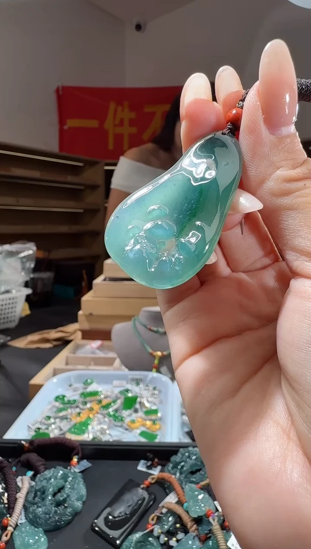 吊坠(不含链)未镶嵌翡翠花牌