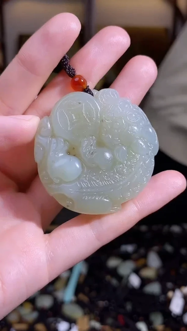 颈饰未镶嵌和田玉1
