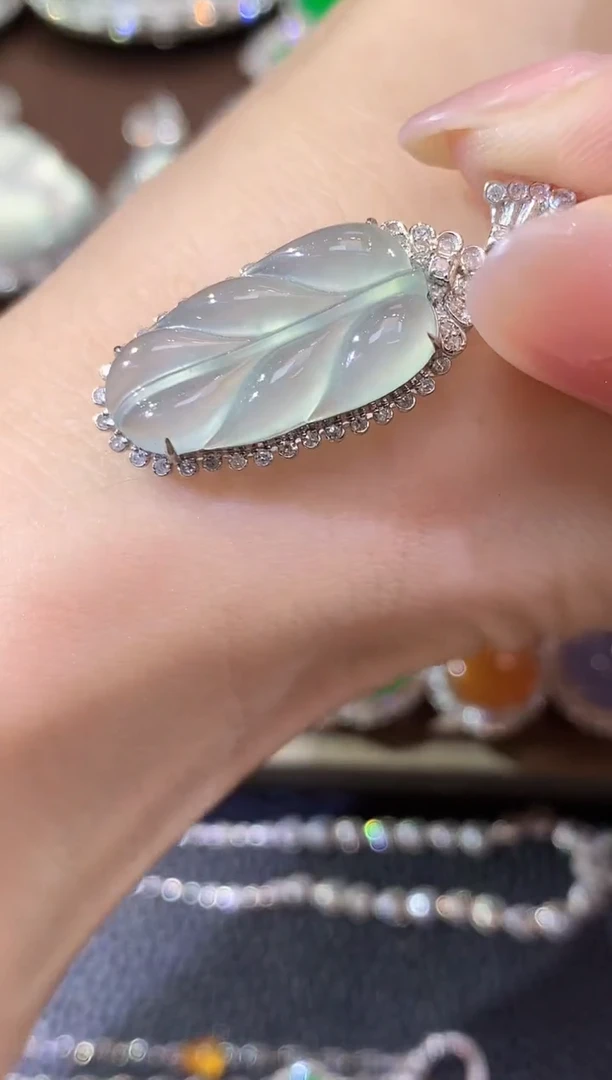 吊坠(不含链)18K金镶嵌翡翠C4