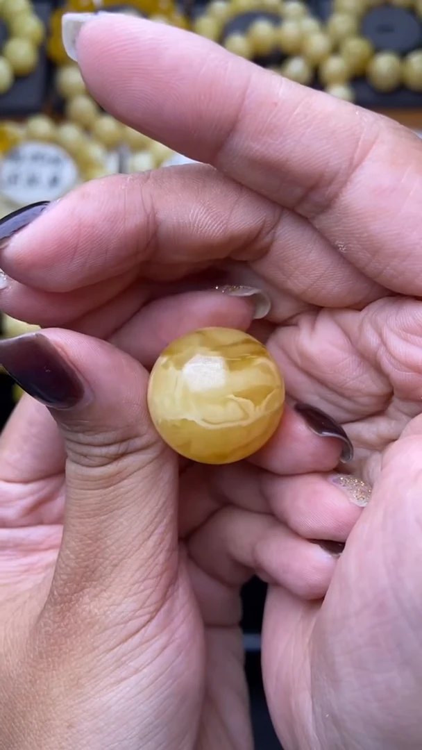 裸石琥珀未镶嵌星筠珠宝84