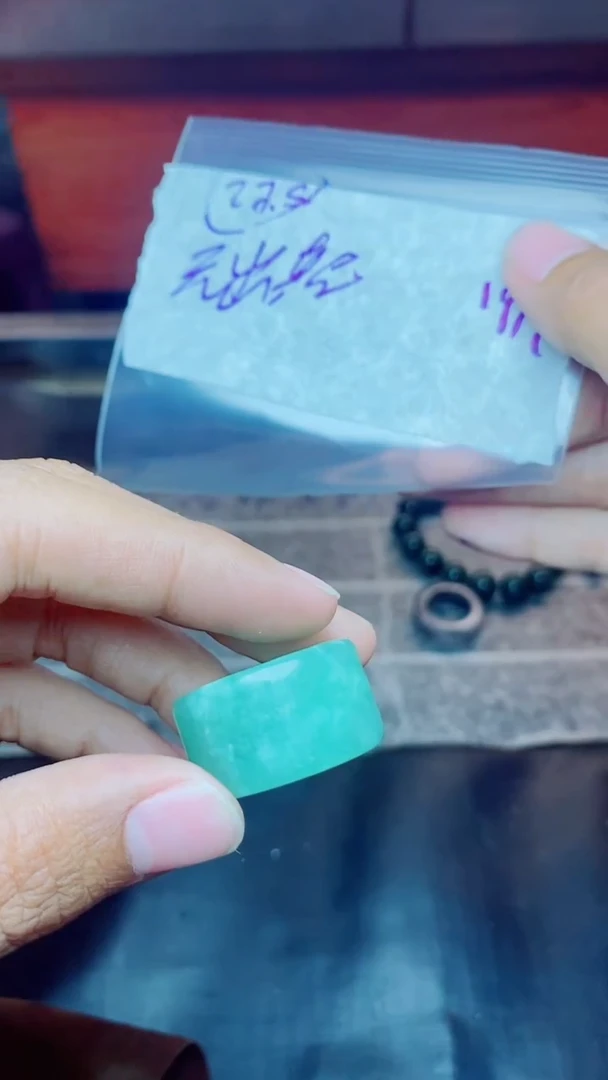 【闪购商品】定制翡翠未镶嵌珠串