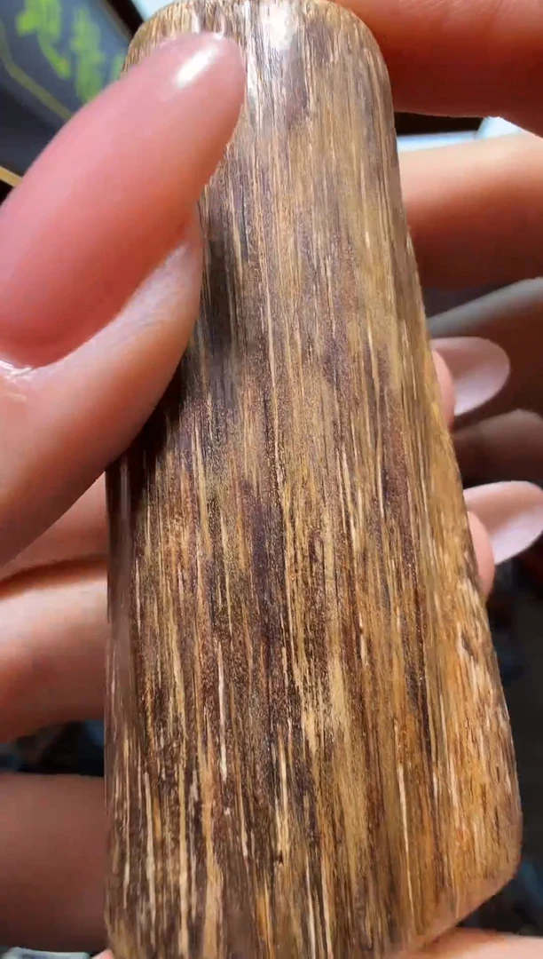 沉香吊坠147号柬埔寨  多样性发一