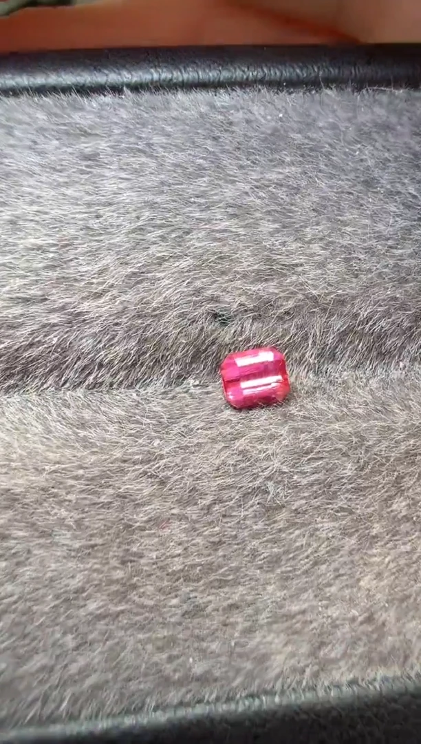 裸石未镶嵌尖晶石绝地武士0.36ct-A497