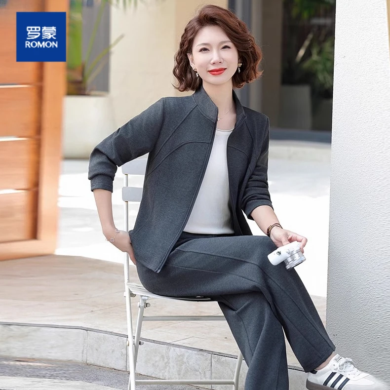 中老年女装妈妈休闲运动服套装女中年新款春装两件套洋气母亲衣服