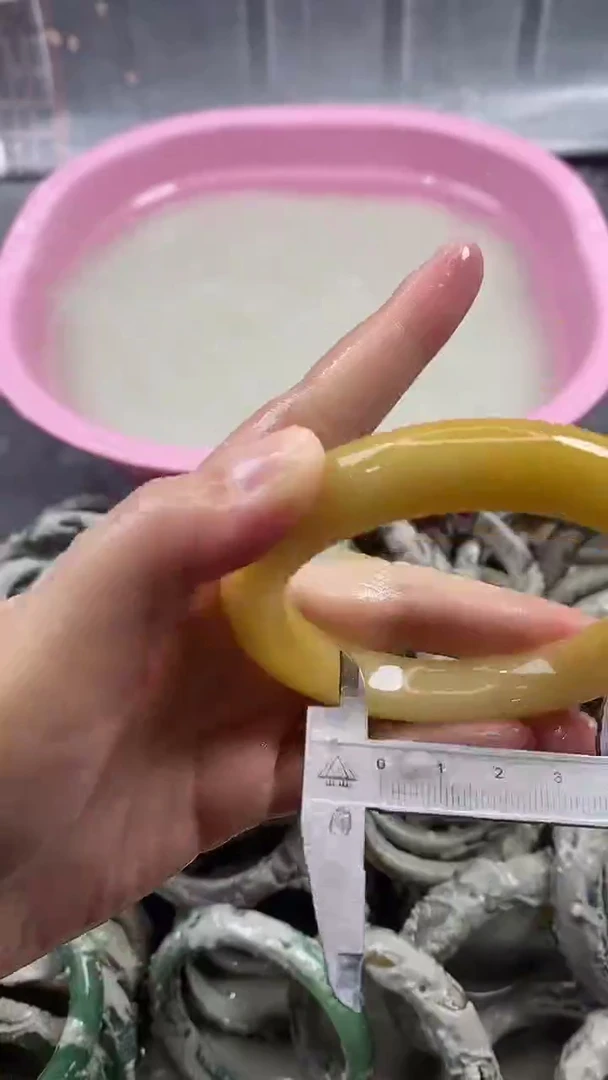 石英质玉手镯未镶嵌4 6564
