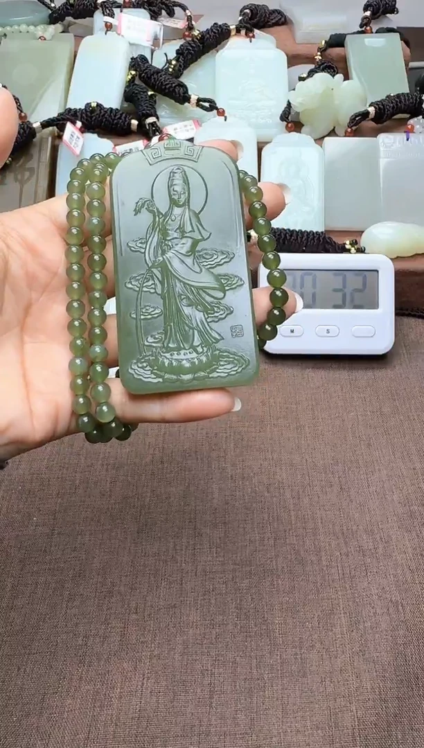 颈饰未镶嵌和田玉1