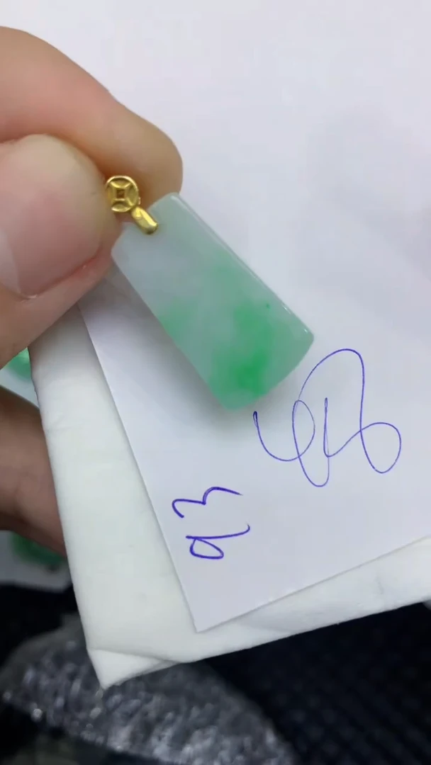 颈饰未镶嵌翡翠缅甸A货翡翠