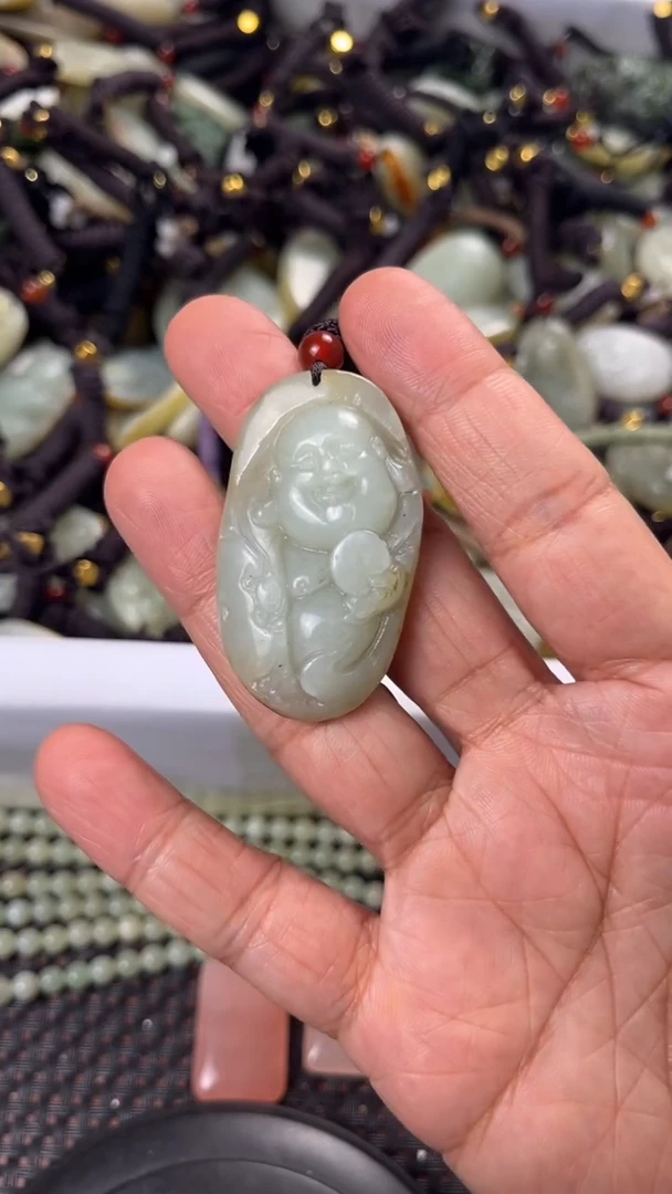 【闪购商品】和田玉颈饰未镶嵌多样性发货没有证书拍一发一有瑕