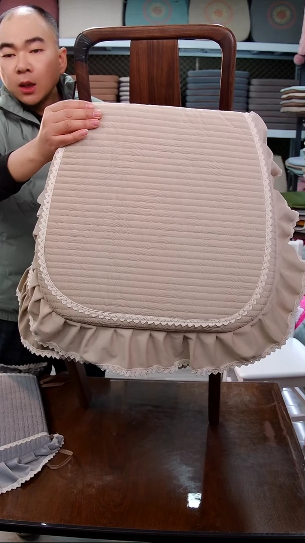 布细绒一横条：米色6个