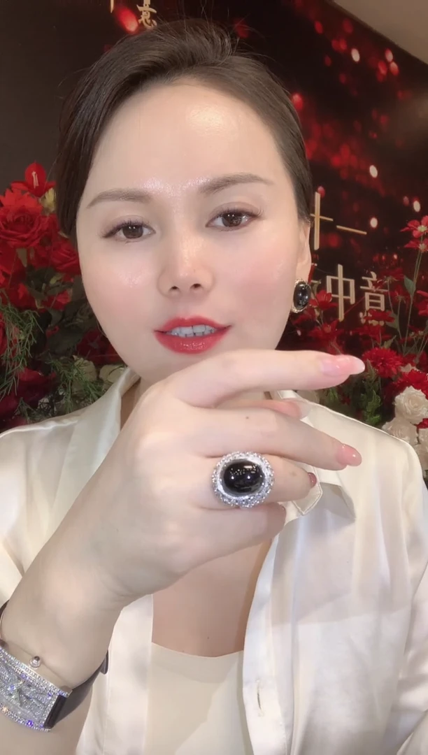 18K金镶嵌戒指翡翠D66