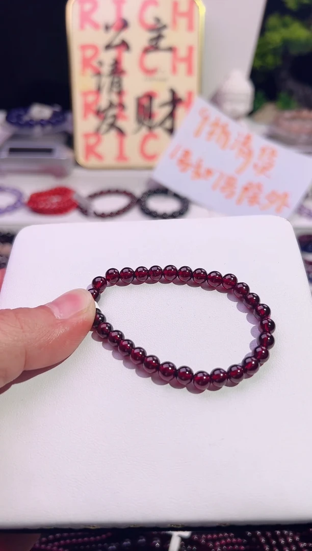 【闪购商品】石榴石手串未镶嵌天然石榴石单圈手链6.0mm9a