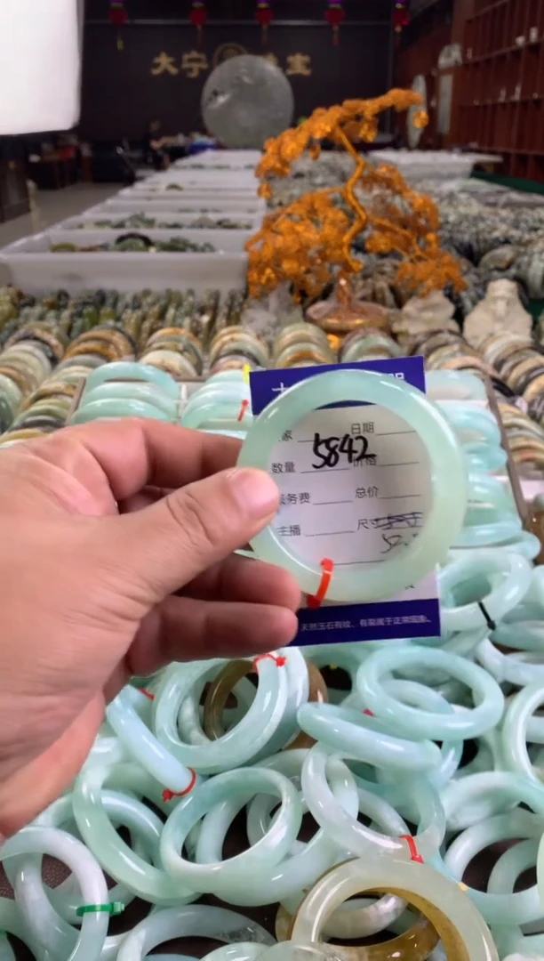 蛇纹石玉未镶嵌手镯5842