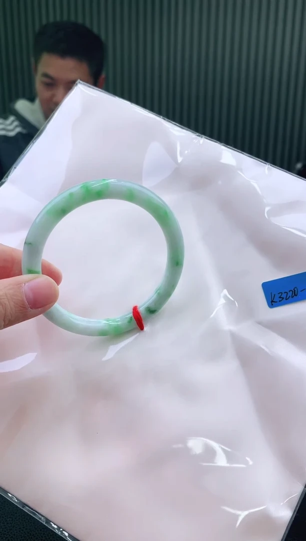 未镶嵌手镯翡翠111